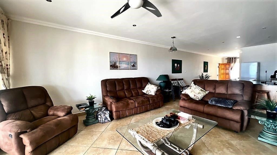 3 Bedroom Property for Sale in Uvongo KwaZulu-Natal