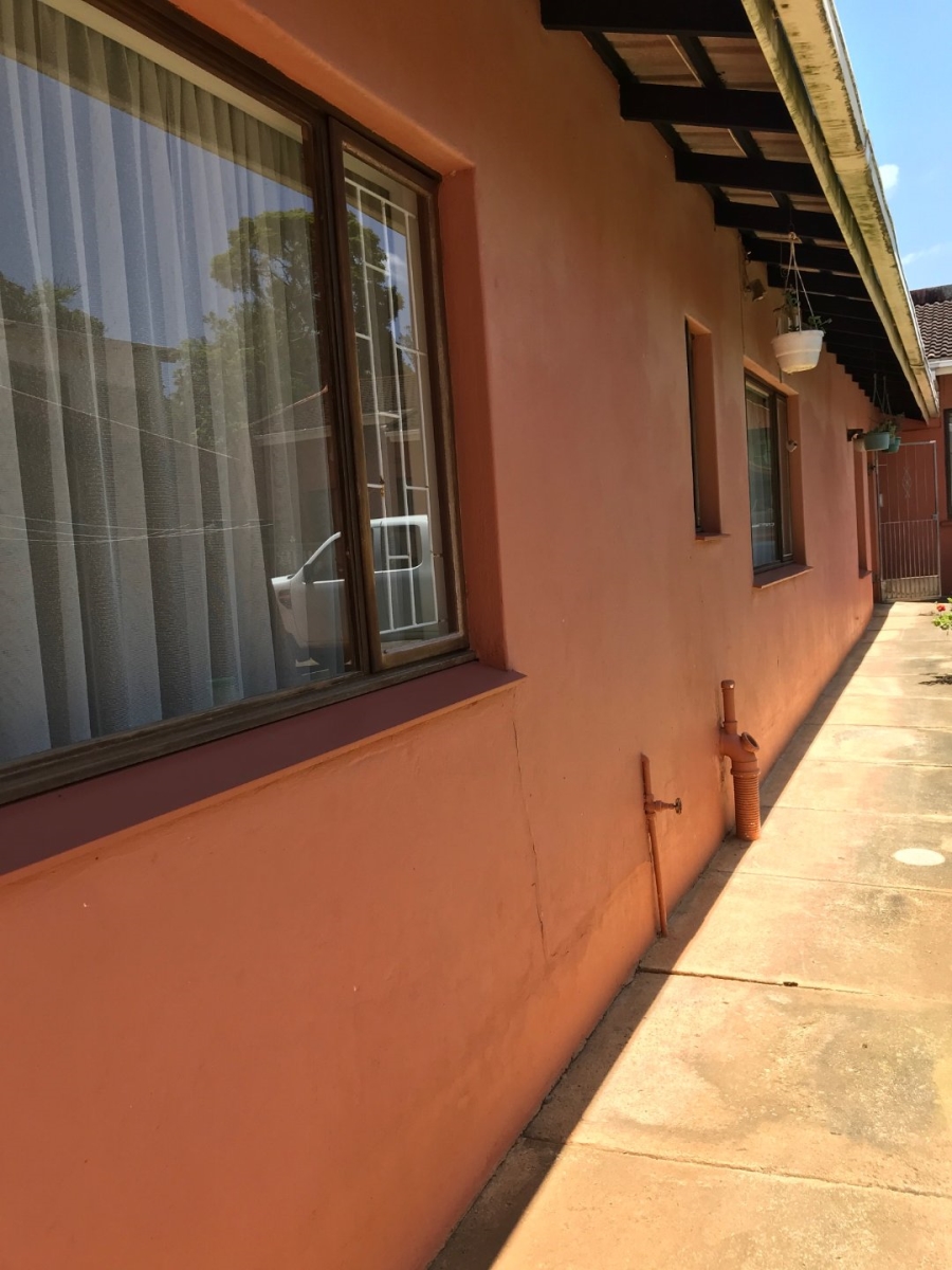 To Let 2 Bedroom Property for Rent in Trafalgar KwaZulu-Natal