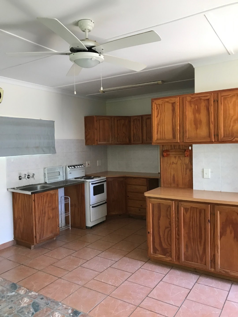 To Let 2 Bedroom Property for Rent in Trafalgar KwaZulu-Natal