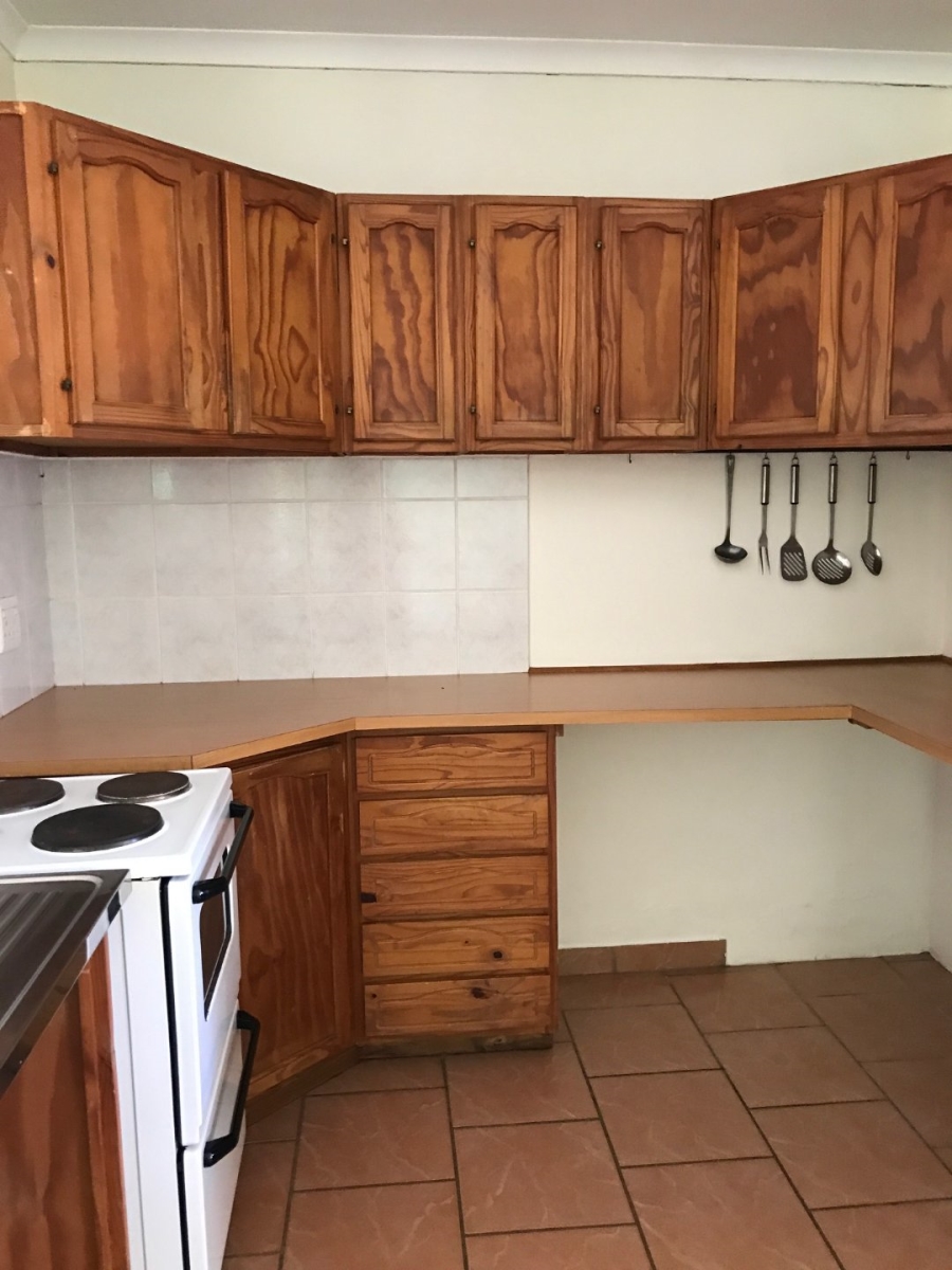 To Let 2 Bedroom Property for Rent in Trafalgar KwaZulu-Natal