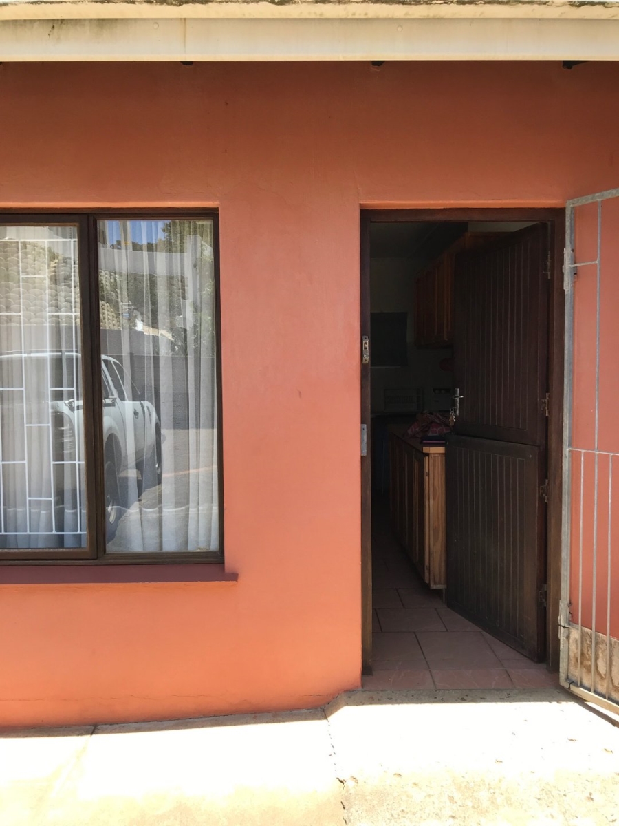 To Let 2 Bedroom Property for Rent in Trafalgar KwaZulu-Natal