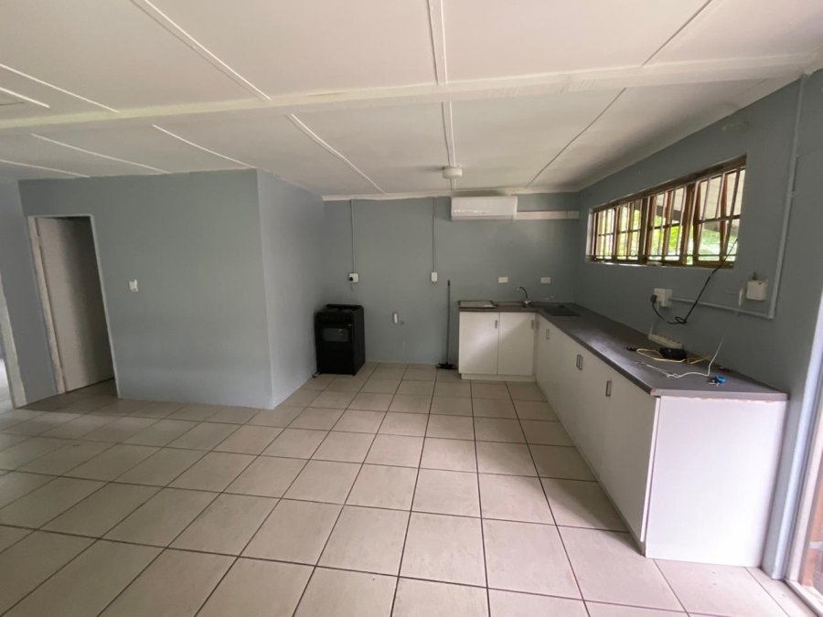 To Let 3 Bedroom Property for Rent in Chiltern Hills KwaZulu-Natal