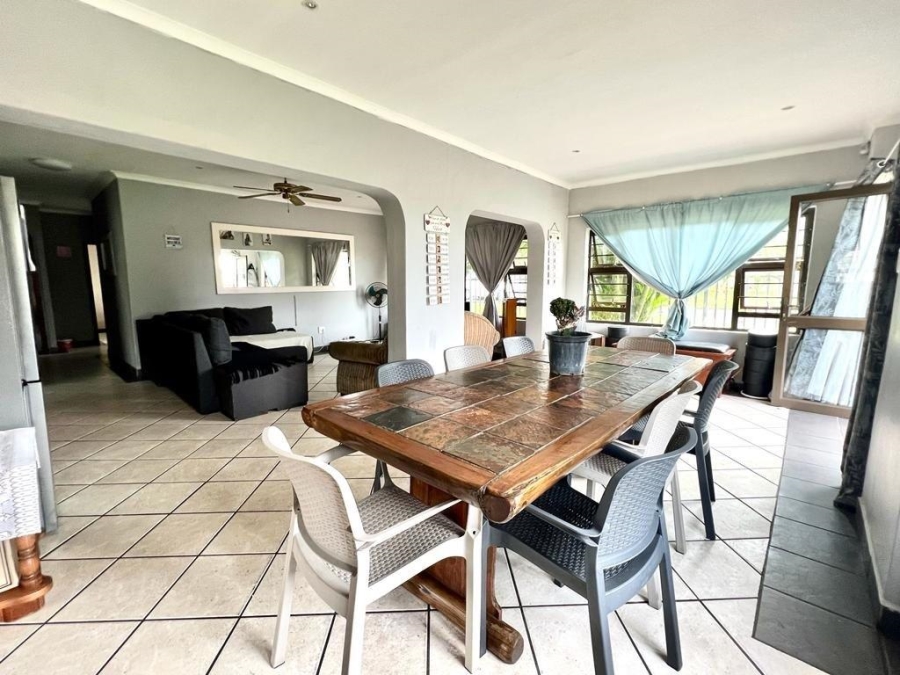 4 Bedroom Property for Sale in St Michaels On Sea KwaZulu-Natal