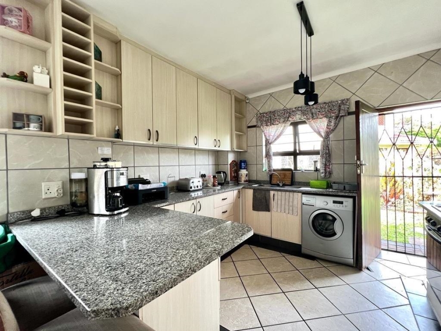 4 Bedroom Property for Sale in St Michaels On Sea KwaZulu-Natal