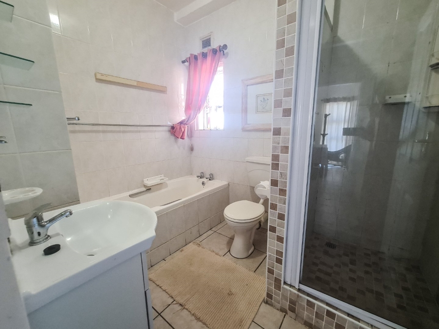 2 Bedroom Property for Sale in Margate KwaZulu-Natal