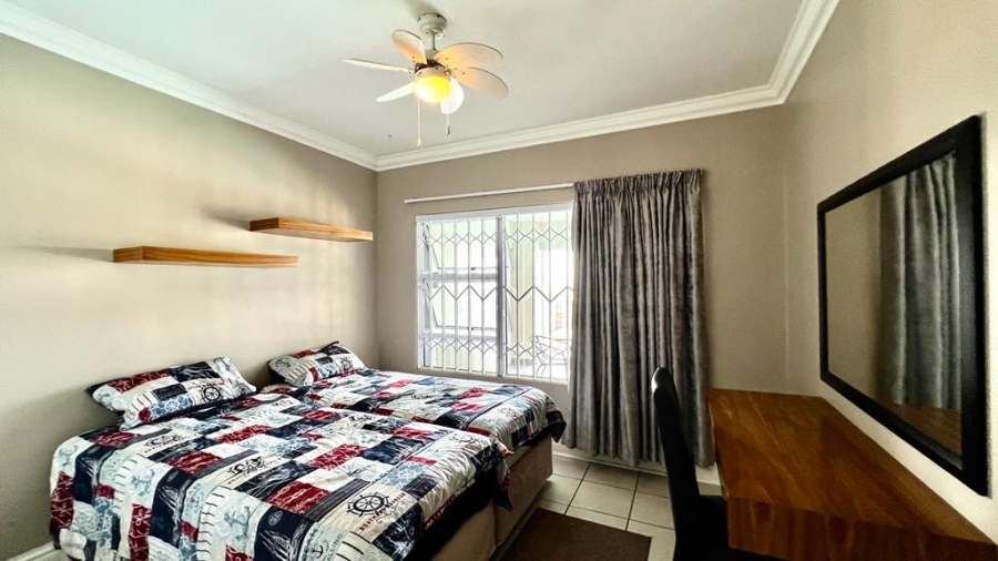 5 Bedroom Property for Sale in St Michaels On Sea KwaZulu-Natal