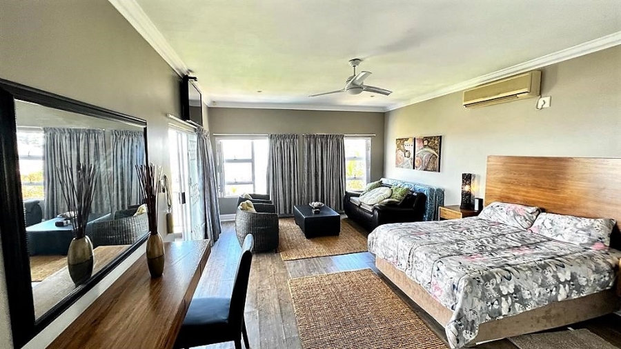 5 Bedroom Property for Sale in St Michaels On Sea KwaZulu-Natal