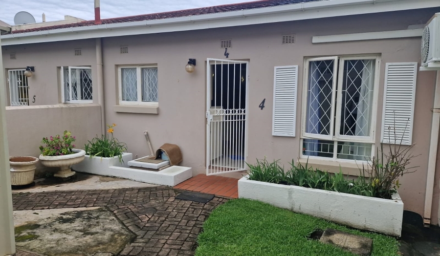 2 Bedroom Property for Sale in St Michaels On Sea KwaZulu-Natal