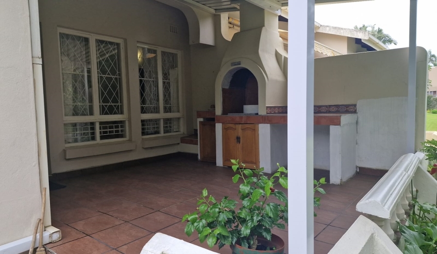 2 Bedroom Property for Sale in St Michaels On Sea KwaZulu-Natal