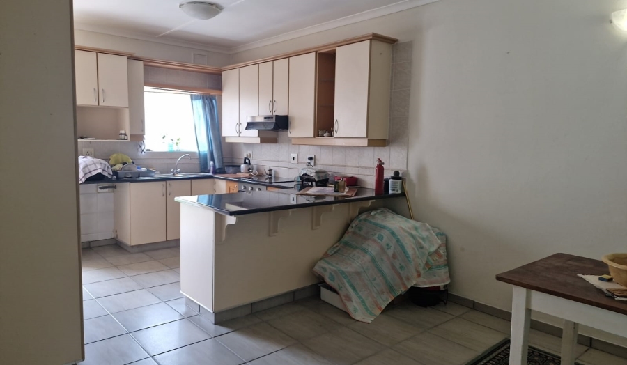 2 Bedroom Property for Sale in St Michaels On Sea KwaZulu-Natal