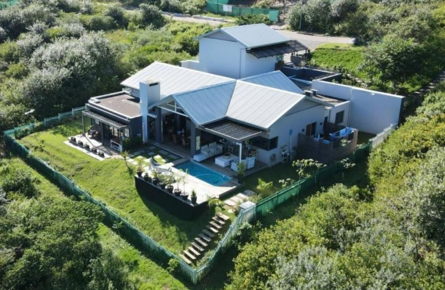 4 Bedroom Property for Sale in New Salt Rock City KwaZulu-Natal