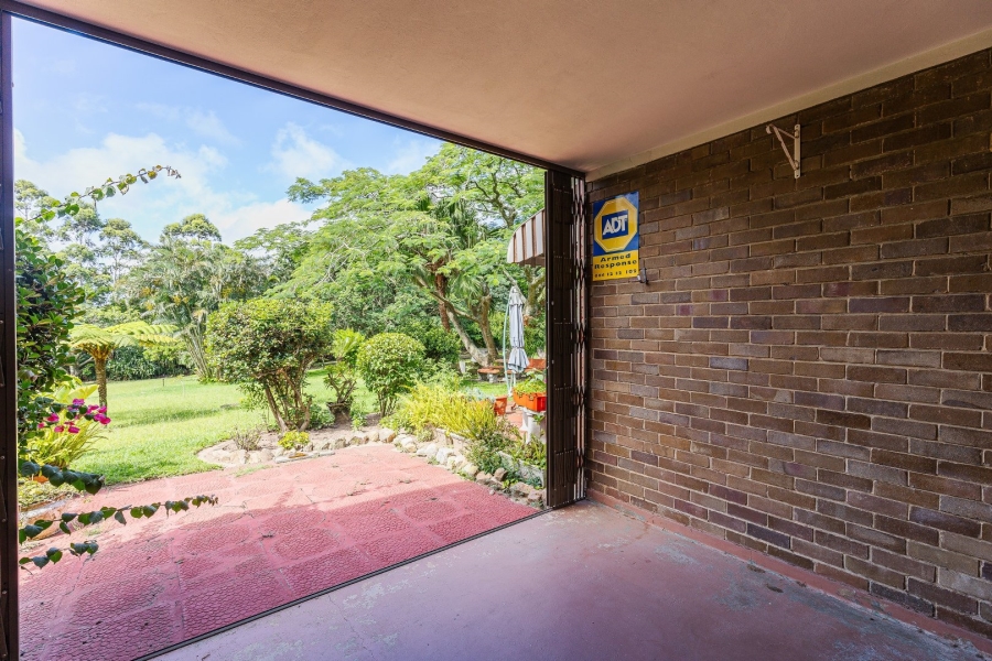 2 Bedroom Property for Sale in Uvongo KwaZulu-Natal