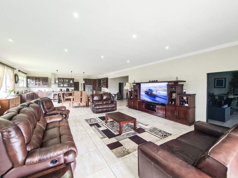 7 Bedroom Property for Sale in St Michaels On Sea KwaZulu-Natal