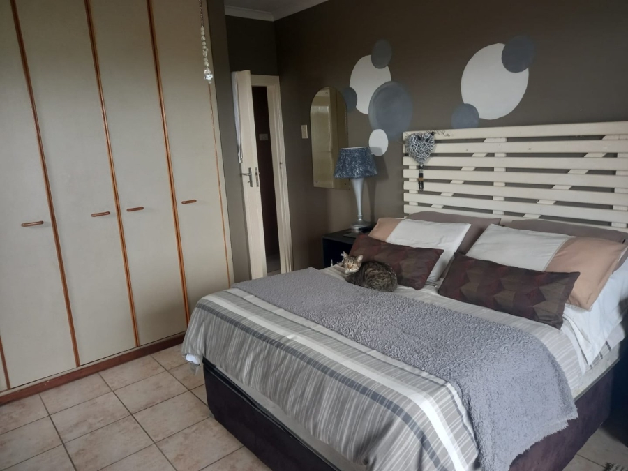 2 Bedroom Property for Sale in St Michaels On Sea KwaZulu-Natal