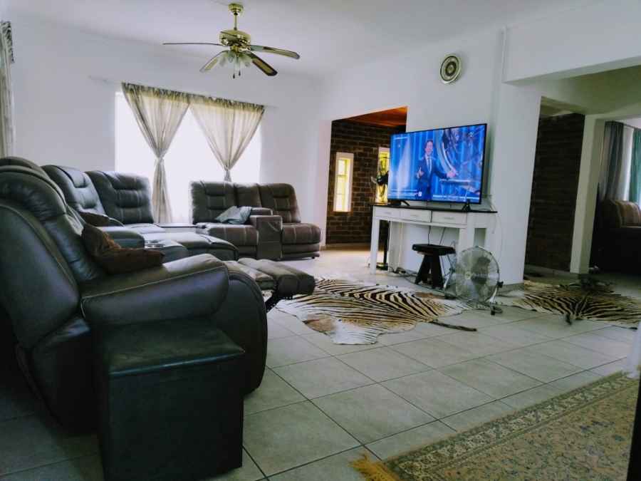  Bedroom Property for Sale in Aviary Hill KwaZulu-Natal