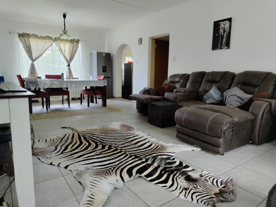  Bedroom Property for Sale in Aviary Hill KwaZulu-Natal