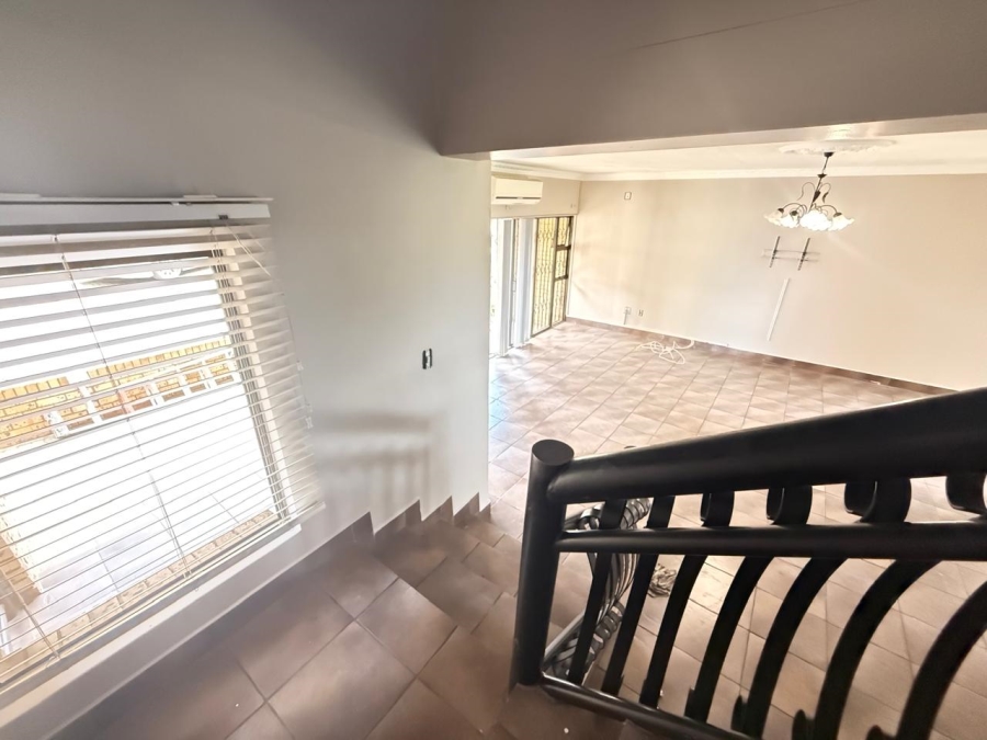 To Let 4 Bedroom Property for Rent in Signal Hill KwaZulu-Natal