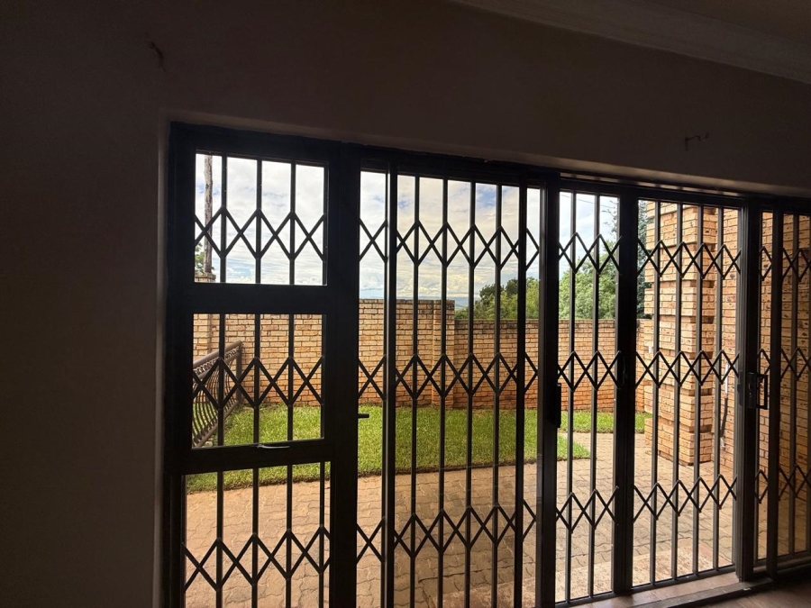 To Let 4 Bedroom Property for Rent in Signal Hill KwaZulu-Natal