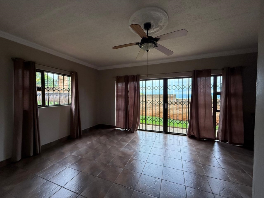 To Let 4 Bedroom Property for Rent in Signal Hill KwaZulu-Natal