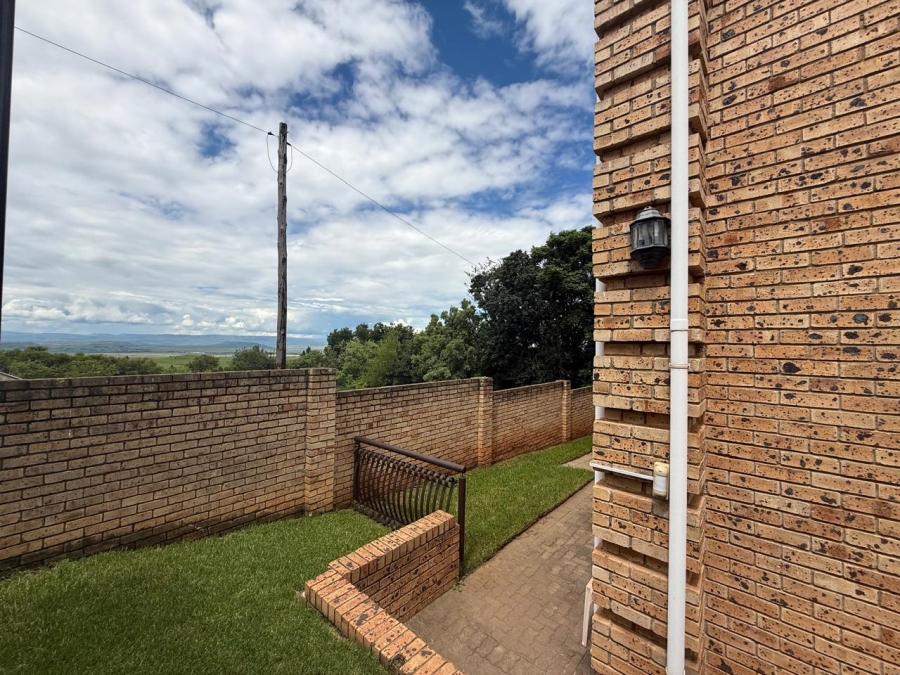 To Let 4 Bedroom Property for Rent in Signal Hill KwaZulu-Natal