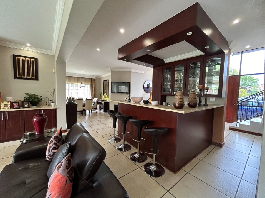 4 Bedroom Property for Sale in Schuinshoogte KwaZulu-Natal