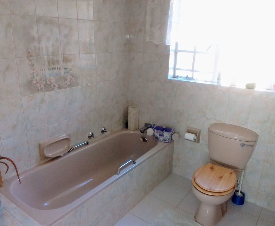 2 Bedroom Property for Sale in Aviary Hill KwaZulu-Natal