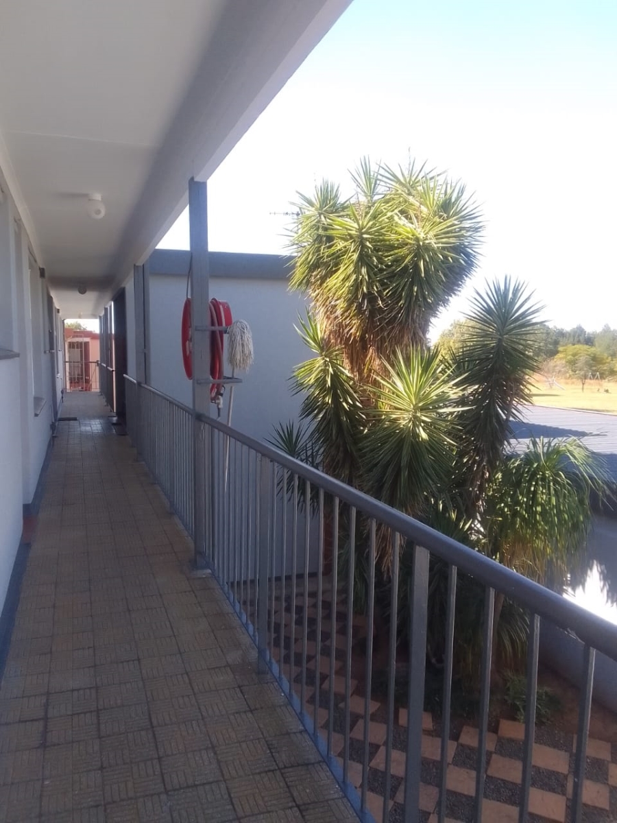 1 Bedroom Property for Sale in Barry Hertzog Park KwaZulu-Natal