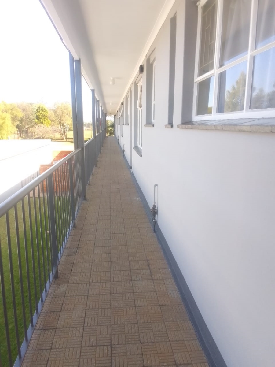 1 Bedroom Property for Sale in Barry Hertzog Park KwaZulu-Natal