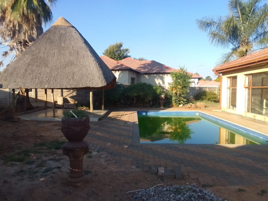 3 Bedroom Property for Sale in Barry Hertzog Park KwaZulu-Natal