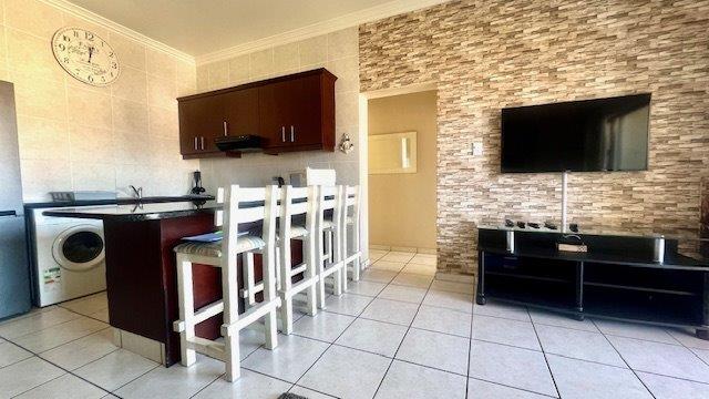 2 Bedroom Property for Sale in Uvongo KwaZulu-Natal