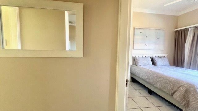 2 Bedroom Property for Sale in Uvongo KwaZulu-Natal