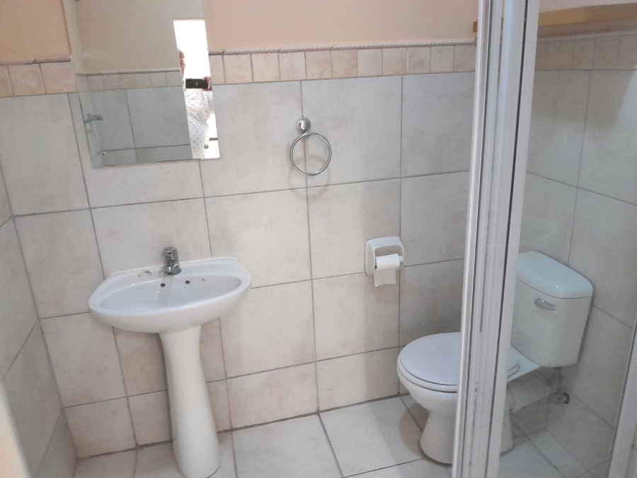 1 Bedroom Property for Sale in Freeland Park KwaZulu-Natal