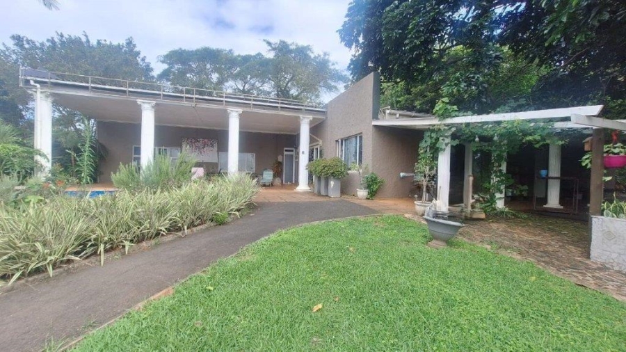 4 Bedroom Property for Sale in Umtentweni KwaZulu-Natal