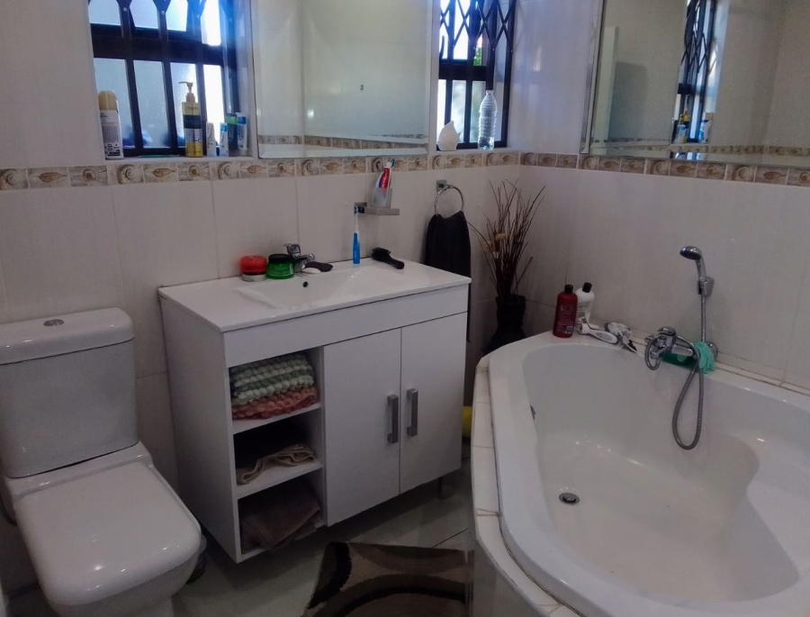 4 Bedroom Property for Sale in Amiel Park KwaZulu-Natal