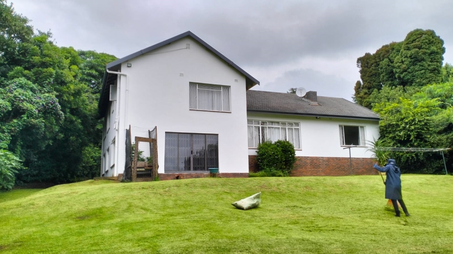 6 Bedroom Property for Sale in Mountain Homes KwaZulu-Natal