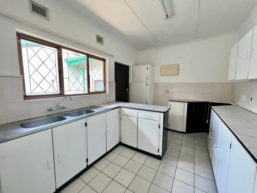 3 Bedroom Property for Sale in Uvongo KwaZulu-Natal