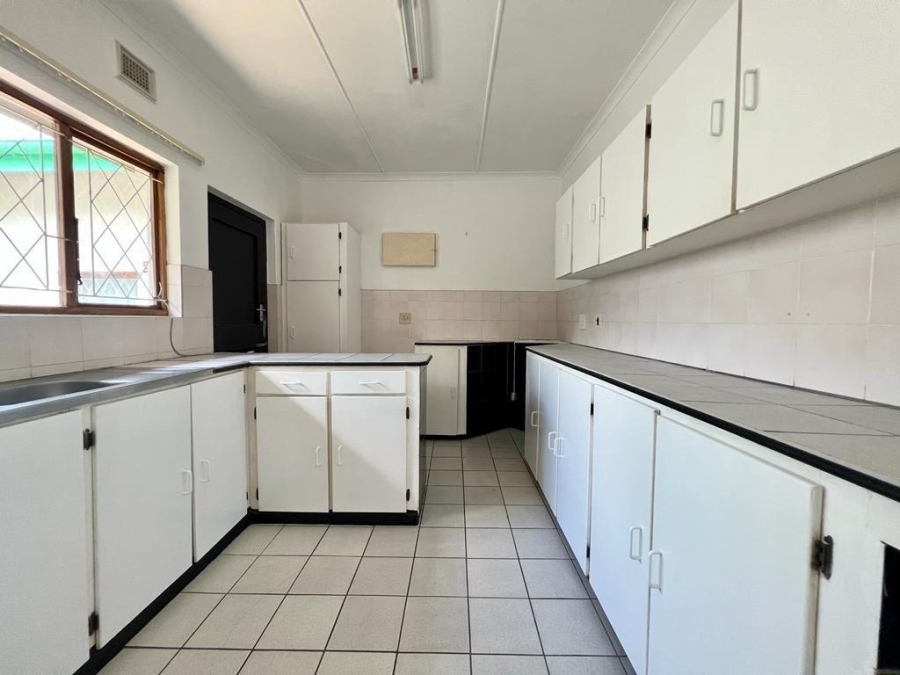 3 Bedroom Property for Sale in Uvongo KwaZulu-Natal