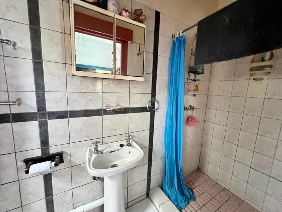 3 Bedroom Property for Sale in Uvongo KwaZulu-Natal