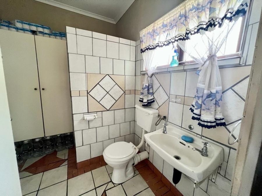 3 Bedroom Property for Sale in Uvongo KwaZulu-Natal