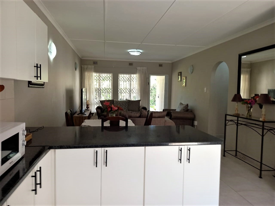 2 Bedroom Property for Sale in Uvongo KwaZulu-Natal