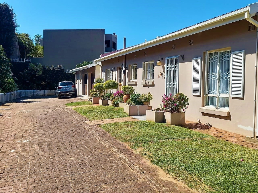 2 Bedroom Property for Sale in Uvongo KwaZulu-Natal