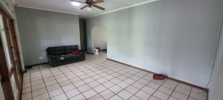 3 Bedroom Property for Sale in Umtentweni KwaZulu-Natal