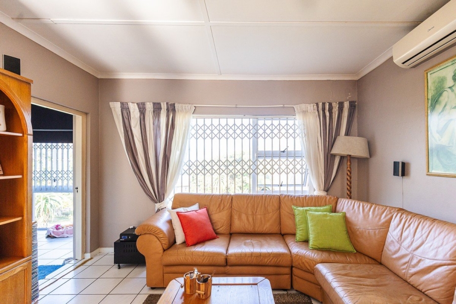 2 Bedroom Property for Sale in St Michaels On Sea KwaZulu-Natal