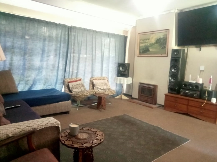 4 Bedroom Property for Sale in Schuinshoogte KwaZulu-Natal