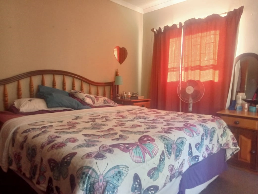 4 Bedroom Property for Sale in Schuinshoogte KwaZulu-Natal