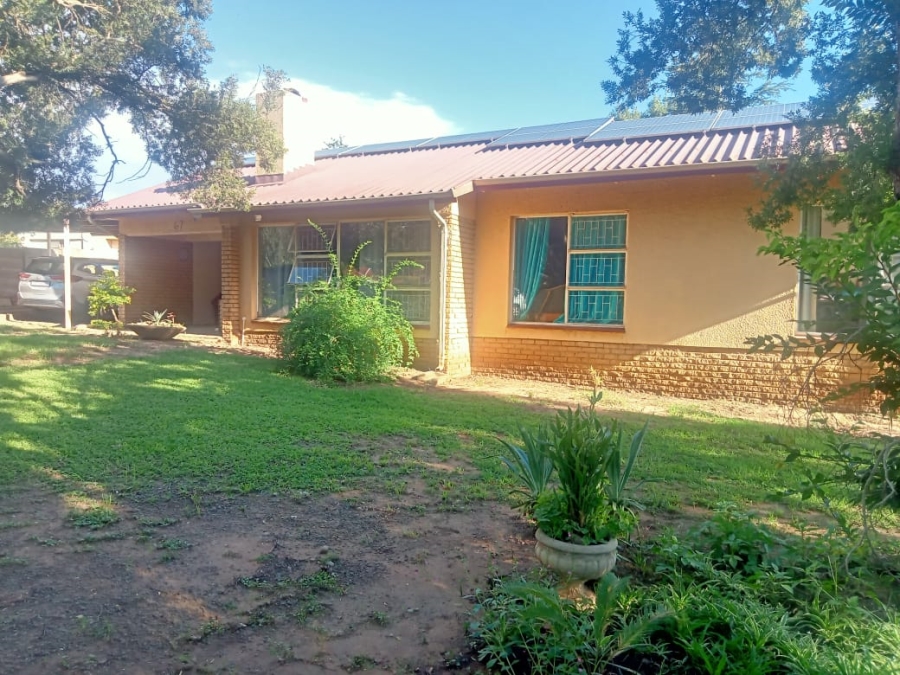 4 Bedroom Property for Sale in Schuinshoogte KwaZulu-Natal