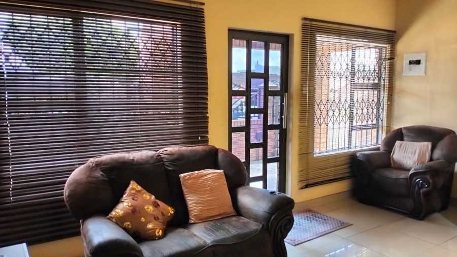 3 Bedroom Property for Sale in Lotusville KwaZulu-Natal