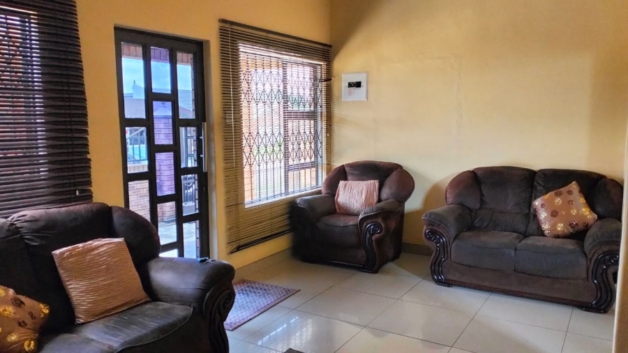 3 Bedroom Property for Sale in Lotusville KwaZulu-Natal