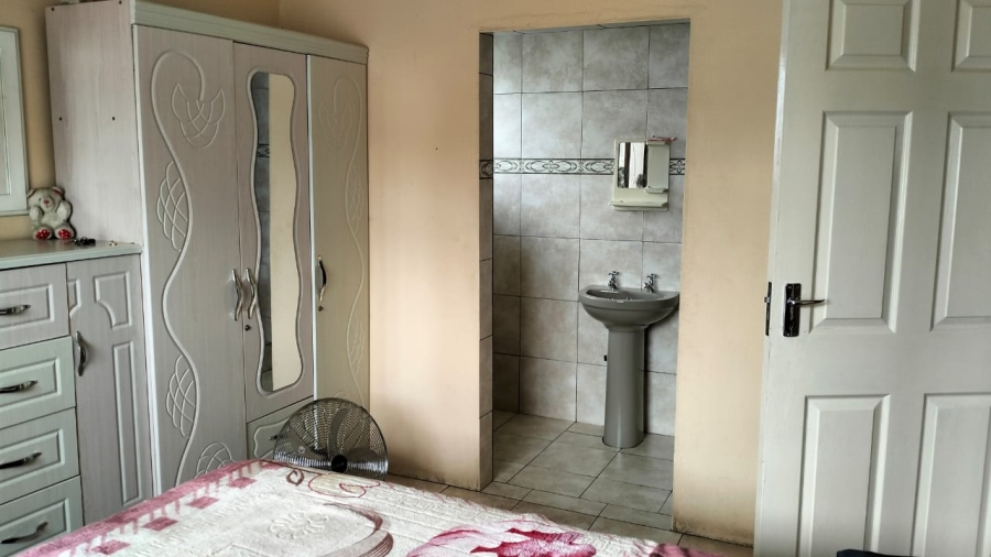 3 Bedroom Property for Sale in Lotusville KwaZulu-Natal