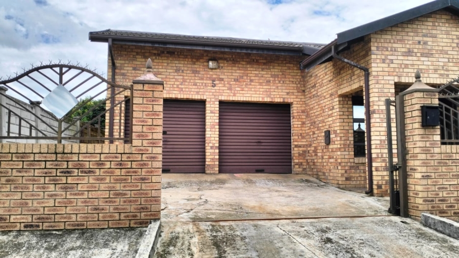 3 Bedroom Property for Sale in Lotusville KwaZulu-Natal